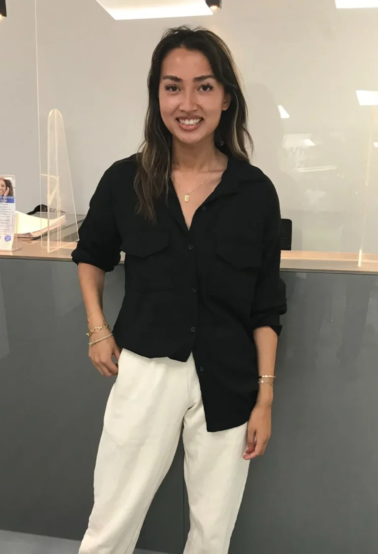 Periodontal treatment in London with Dr Romina